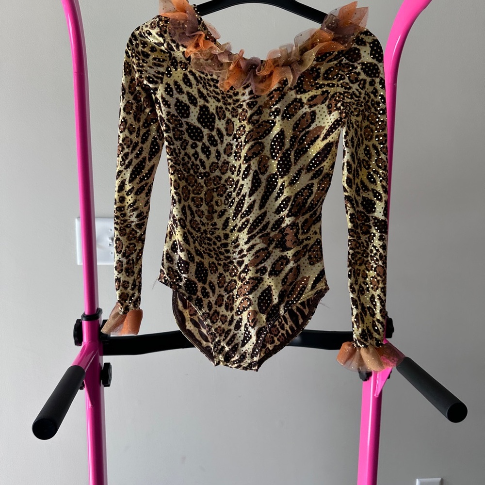 Weissman Leopard Print Bodysuit with Ruffles